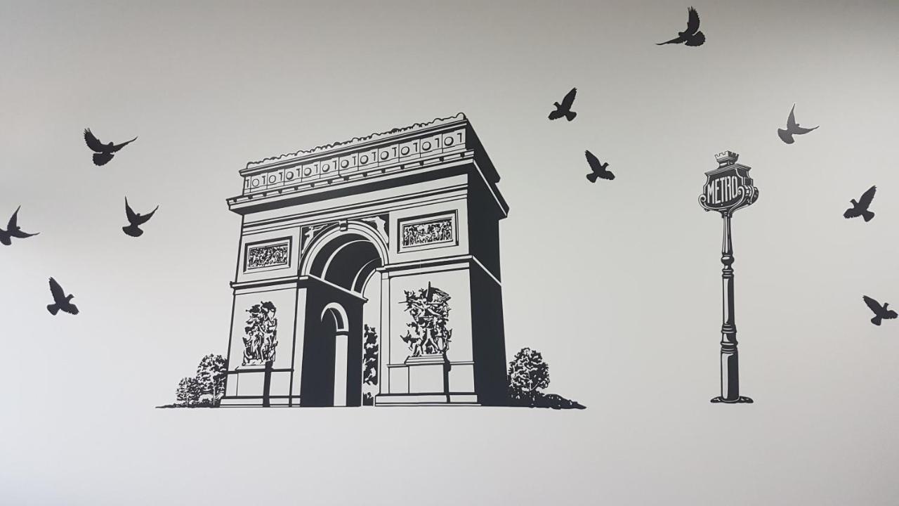 Апартаменты Studio Confort Paris Монтеврен Экстерьер фото